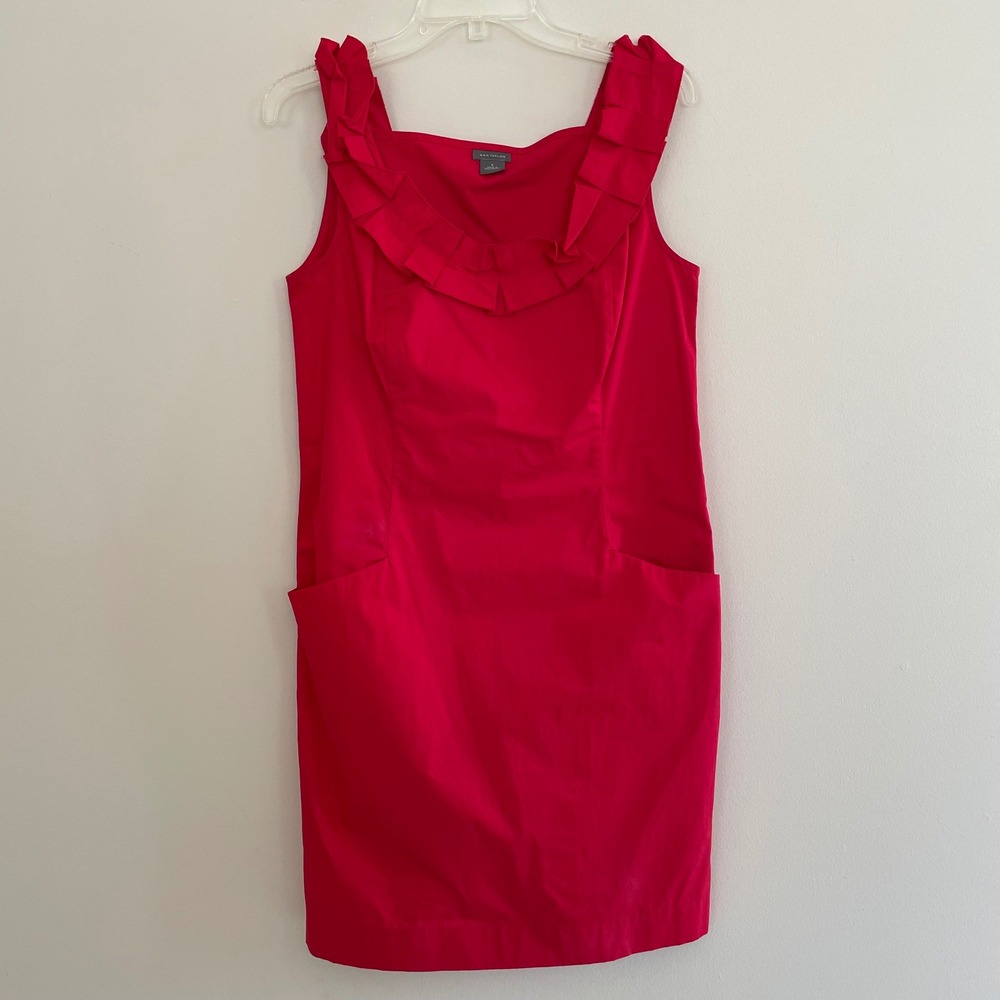 Annβ Taylor Red Ruffle Neck Sheath Dress Sleeveless Pockets Career Womens Size 8